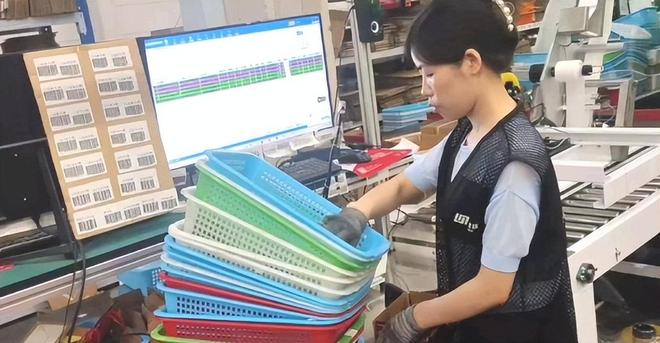 杭州网红经济遇挫广州店播闷声崛起麻将胡了模拟器流量泡沫彻底破